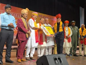 आशुतोष मिश्रा ब्राह्मण रत्न से सम्मानित:सर्व ब्राह्मण महासभा ने दिया सम्मान, विधानसभा अध्यक्ष देवनानी ने किया सम्मानित 2knews